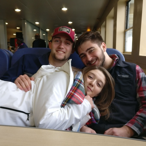 Meet your Posher, Genine - Picture 1 of 1